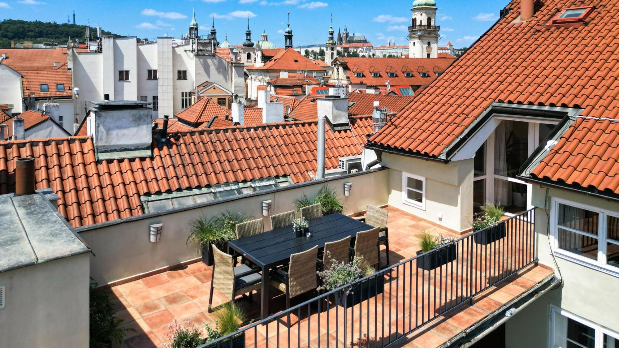 Charles Apartments In Old Town ปราก ภายนอก รูปภาพ